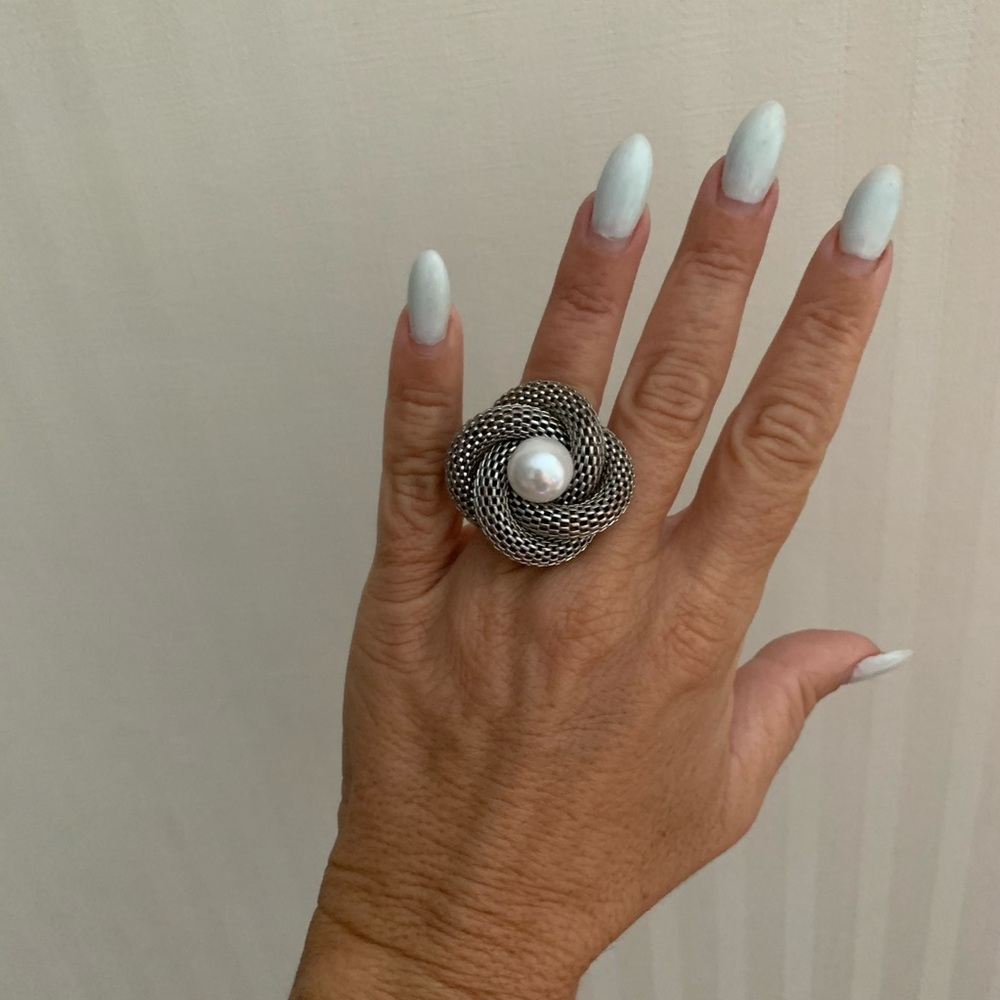 Silvertone Flower Cocktail Ring - image 5